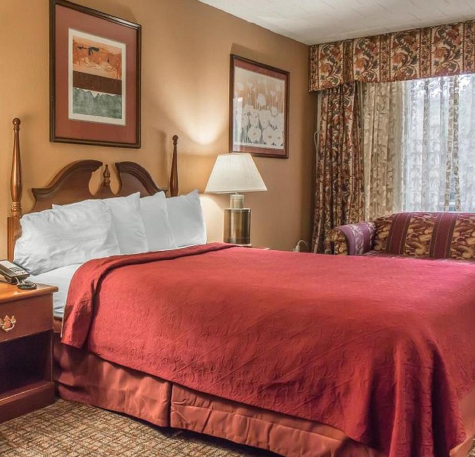 Fairbridge Inn & Suites Poconos Stroudsburg Exterior foto